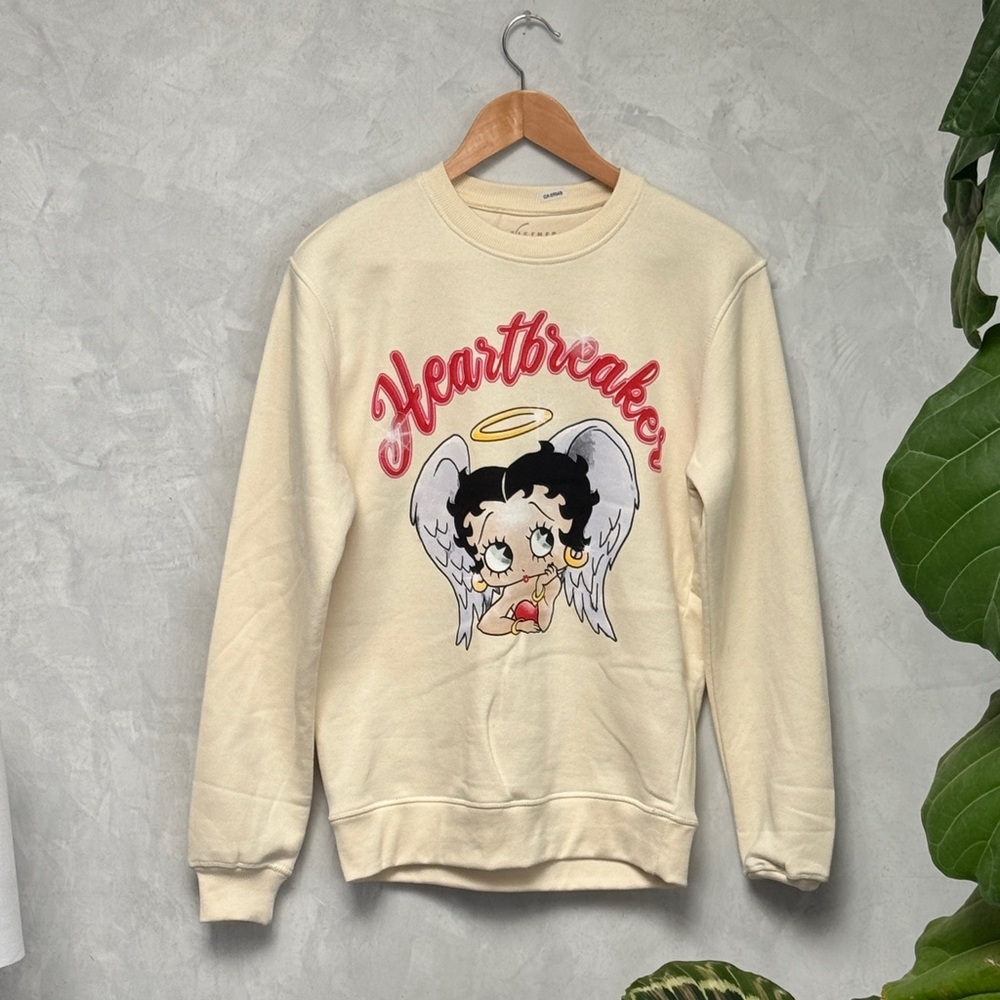 NWOT Betty Boop Cartoon Cream Heartbreaker Sweatshirt, Size S